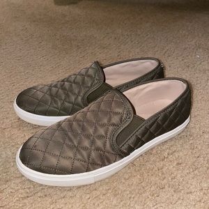 Steve Madden Quilted slip on shoes